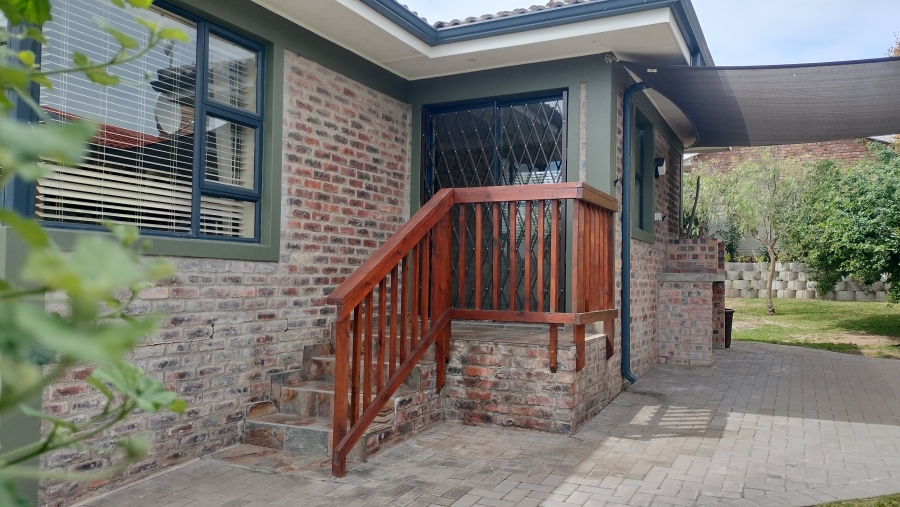 3 Bedroom Property for Sale in Reebok Western Cape